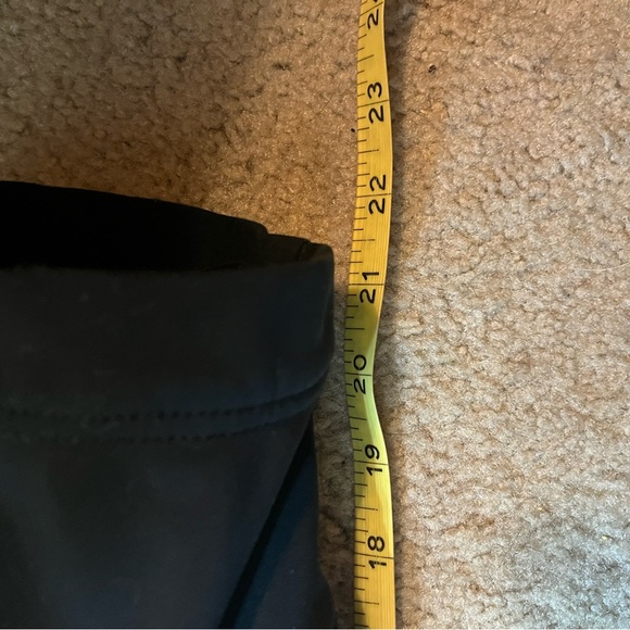 ✨Mountain Hardwear Black Performance Fleece✨ - Picture 6 of 8